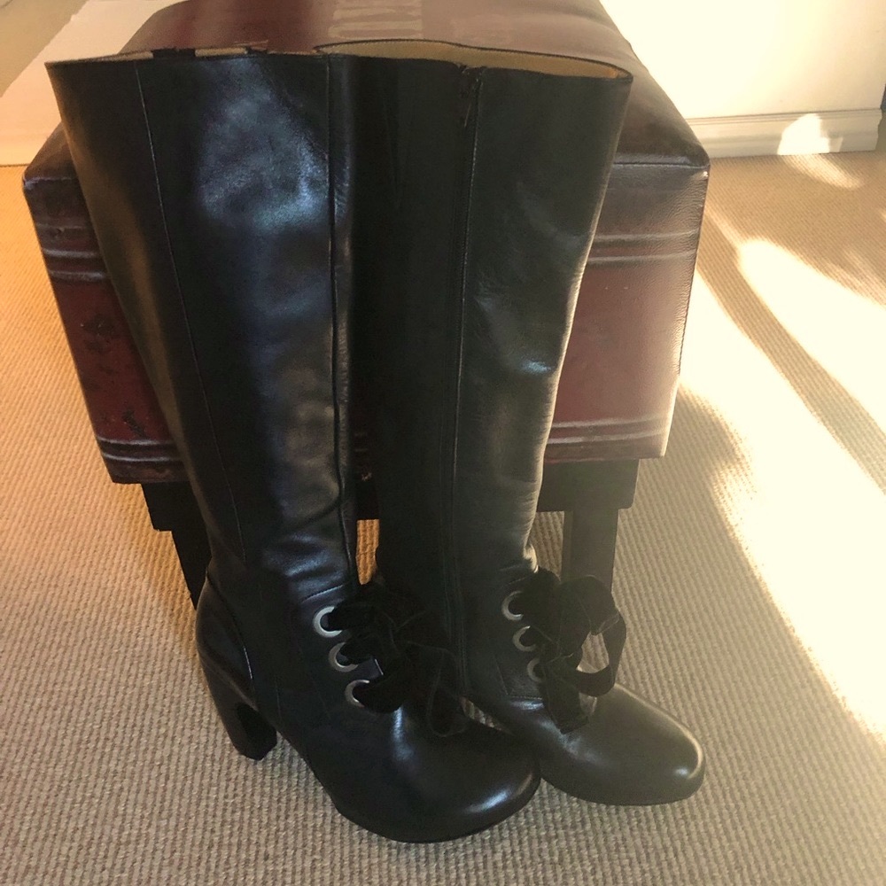 John Fluevogs Francesca boots new
